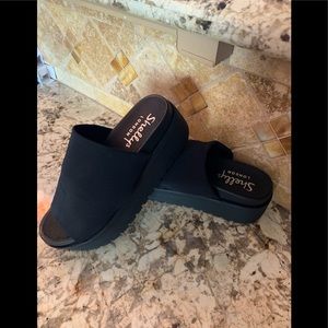 NEVER BEEN WORN Slides!